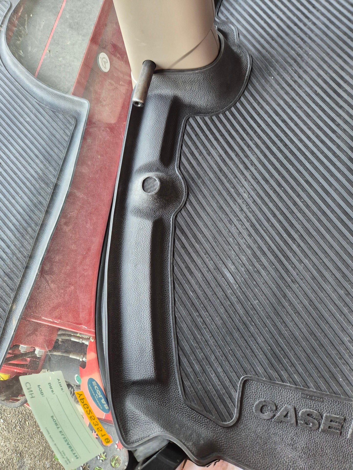 Case 8250 Fitted Rubber Mat