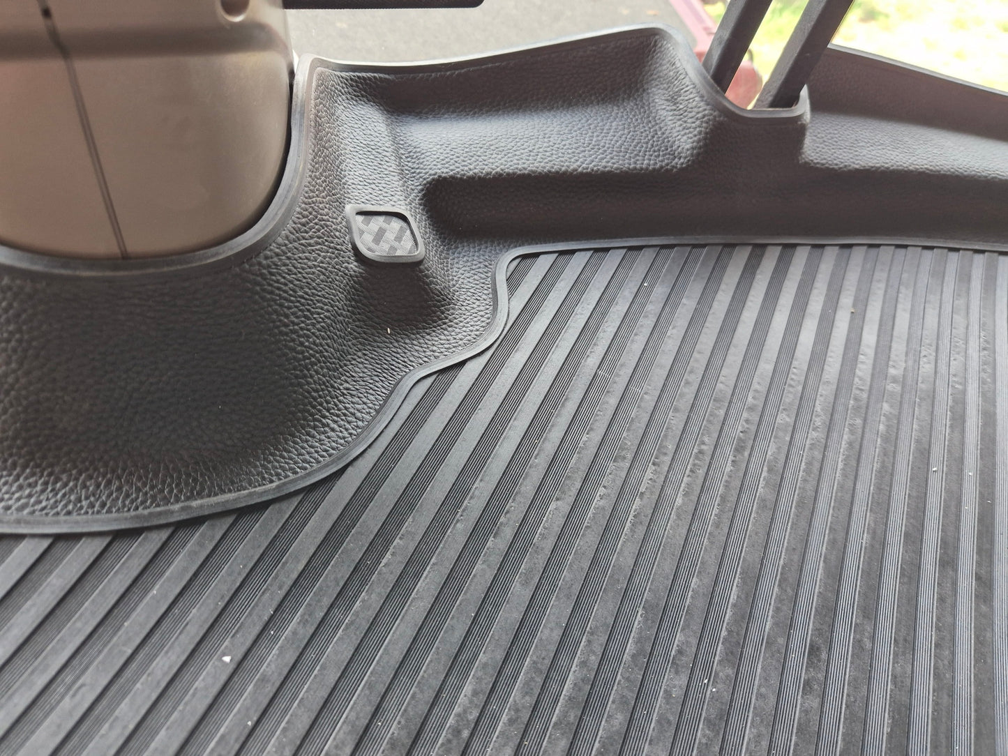 Case 8260 Fitted Rubber Mat