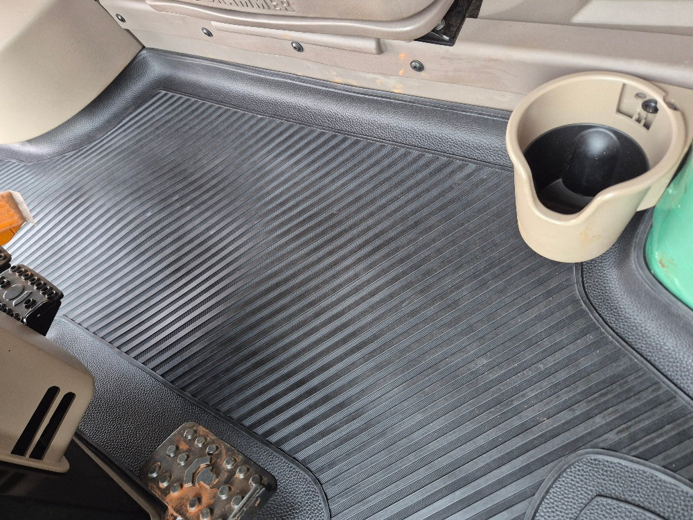 John Deere 6M Fitted Rubber Mat