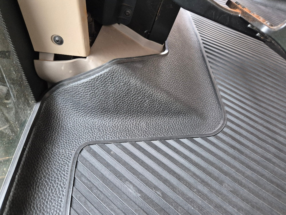 John Deere 6M Fitted Rubber Mat