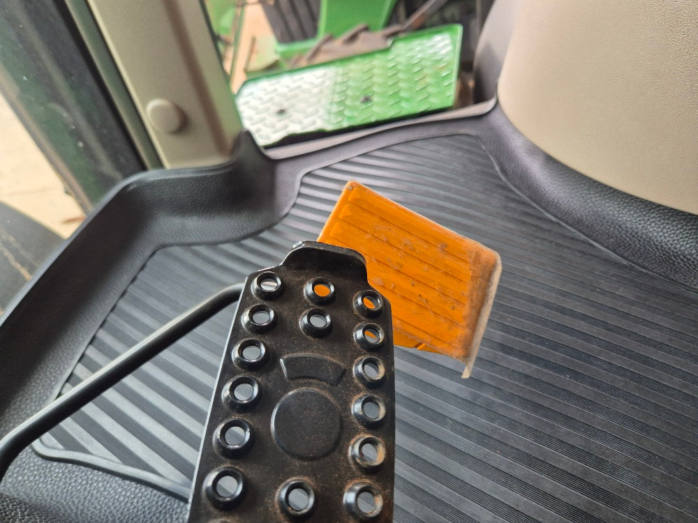 John Deere 6M Fitted Rubber Mat