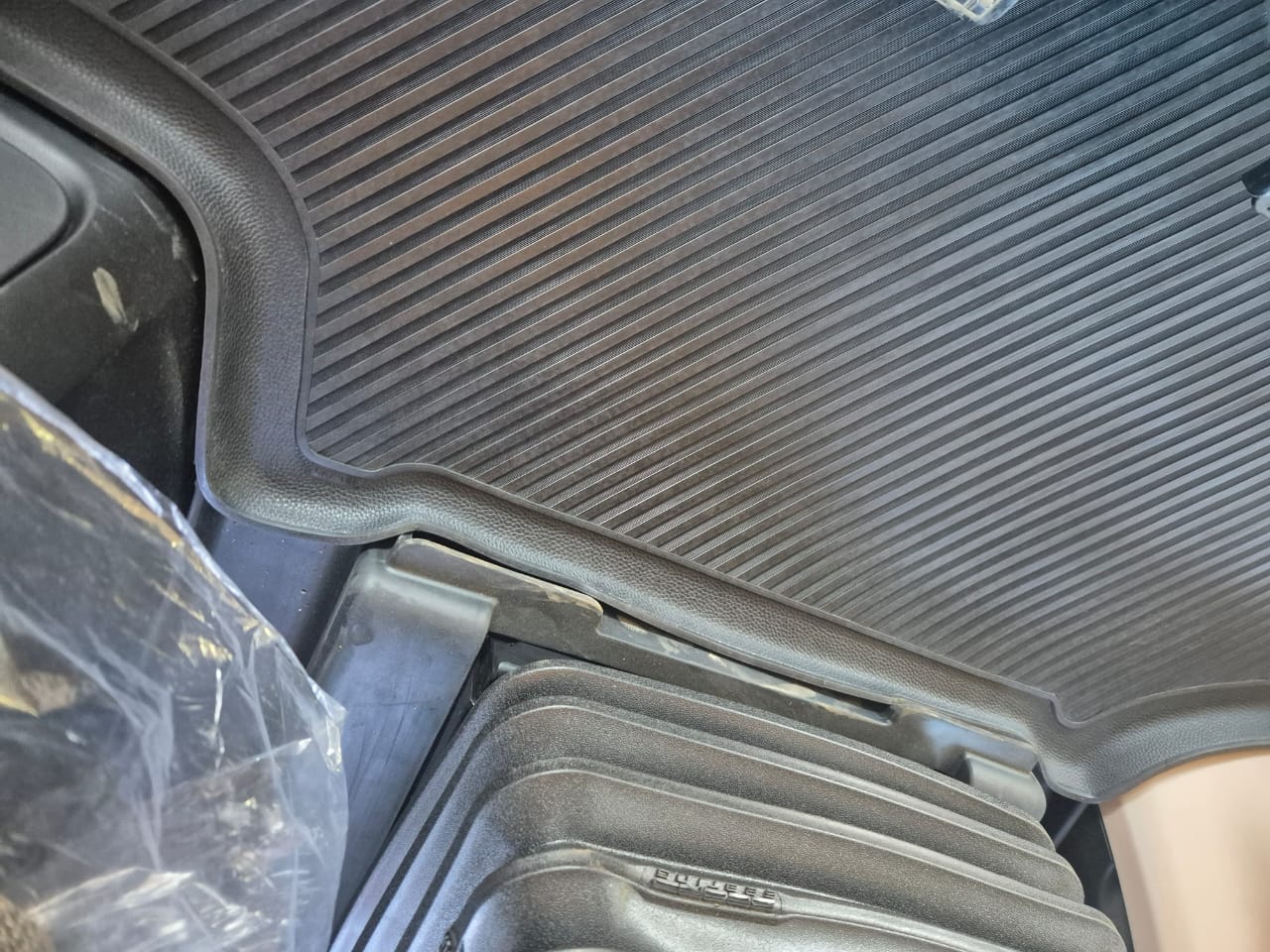 Case Magnum Fitted Rubber Mat