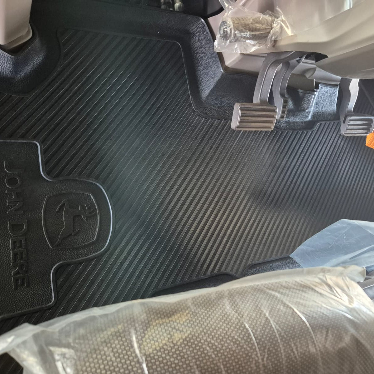 John Deere 9R Fitted Rubber Mat
