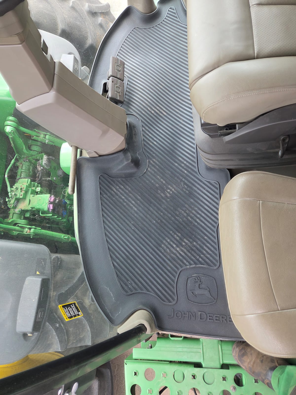 John Deere X9 Fitted Rubber Mat