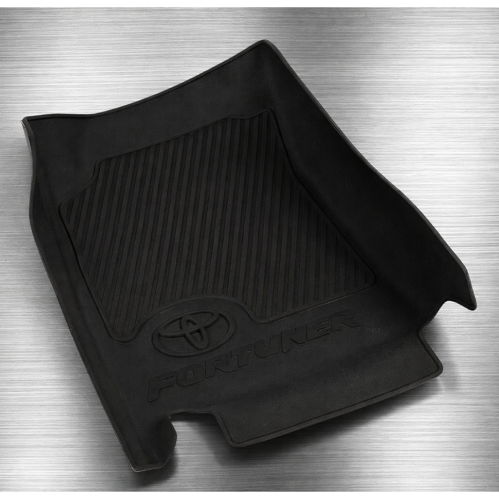 Toyota Fortuner GD6 2016 - present Fitted Rubber Mat