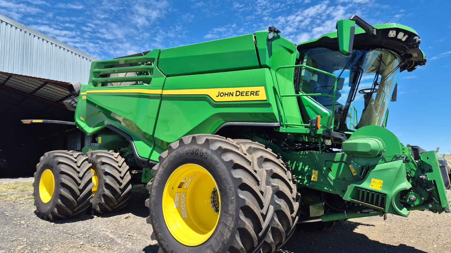 John Deere X9 Fitted Rubber Mat