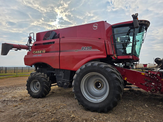 Case 8250 Fitted Rubber Mat